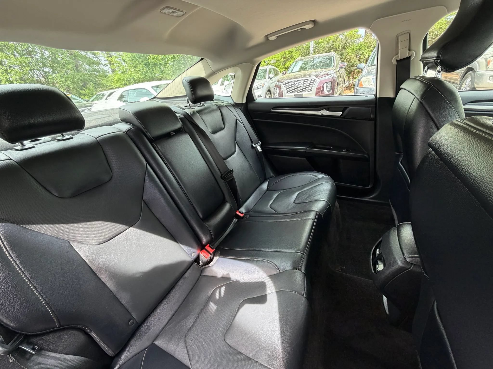 Used 2018 Ford Fusion Titanium AWD/4WD image 13