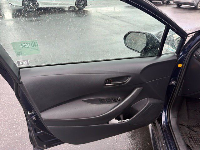 Used 2025 Toyota Corolla LE FWD image 13