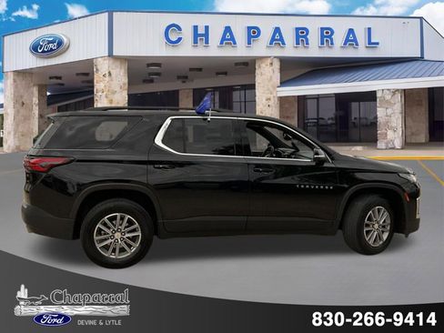 Used 2023 Chevrolet Traverse LT FWD image 5