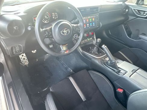 Used 2025 Toyota GR86 Premium RWD image 13