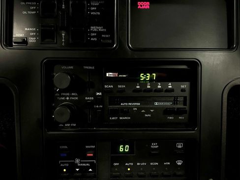 Used 1989 Chevrolet Corvette Coupe RWD image 18