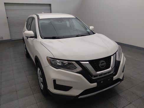 Used 2020 Nissan Rogue S FWD image 14