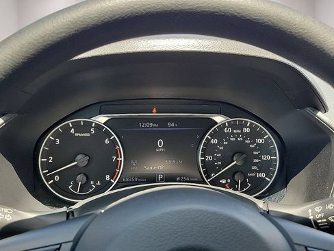Used 2024 Nissan Altima 2.5 SV FWD image 18