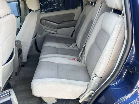 Used 2006 Ford Explorer XLT RWD image 8