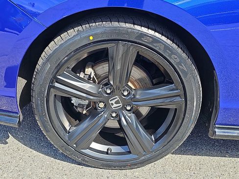 Used 2023 Honda Accord Sport image 8
