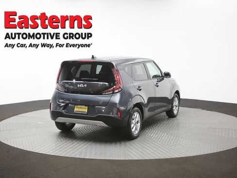 Used 2025 Kia Soul LX w/ LX Technology Package FWD image 39