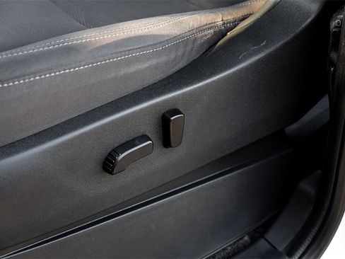 Used 2022 Nissan Frontier SV image 30