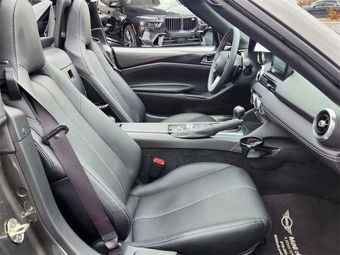 Used 2023 MAZDA MX-5 Miata Grand Touring w/ Weather Package image 15