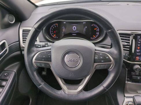 Used 2020 Jeep Grand Cherokee Altitude image 24
