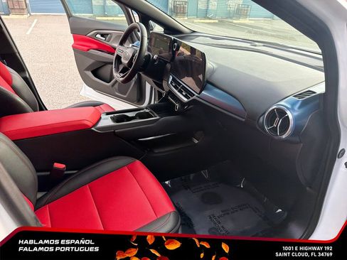 Certified 2024 Chevrolet Equinox EV RS FWD image 32