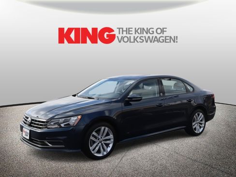 Used 2019 Volkswagen Passat 2.0T Wolfsburg image 8