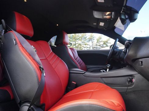 Used 2020 Dodge Challenger R/T image 21