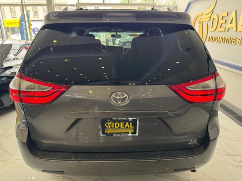 Used 2017 Toyota Sienna LE w/ Protection Package AWD/4WD image 6
