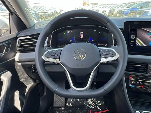 New 2026 Volkswagen Jetta SE FWD image 25