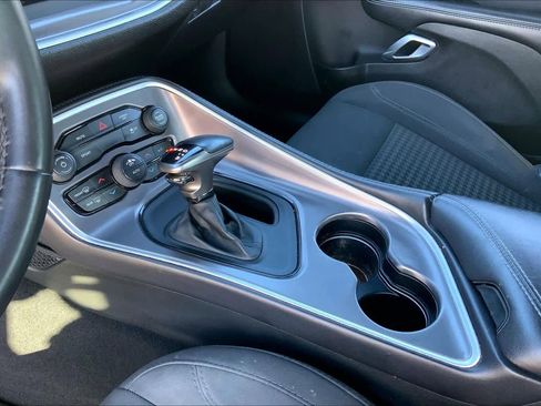 Used 2019 Dodge Challenger SXT image 16