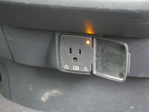 Certified 2025 Ford Expedition Max Platinum image 36