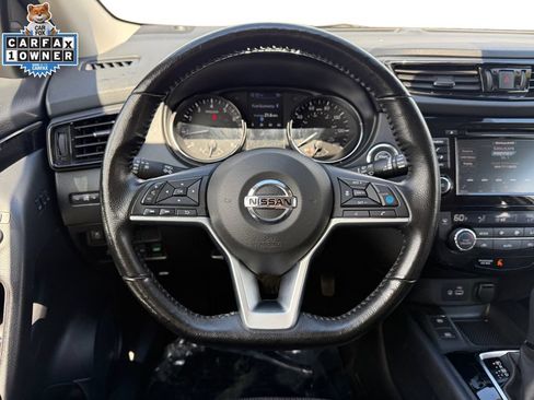 Used 2022 Nissan Rogue Sport SV w/ Technology Package AWD/4WD image 12