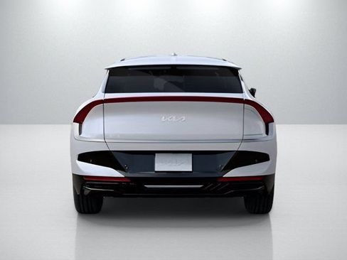 Used 2025 Kia EV6 Wind RWD image 5