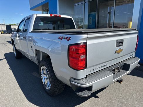 Used 2019 Chevrolet Silverado 1500 Custom w/ Custom Convenience Package AWD/4WD image 7
