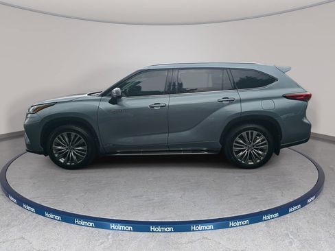 Used 2021 Toyota Highlander Platinum AWD/4WD image 8