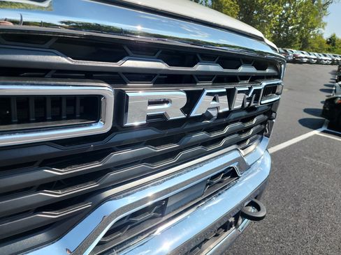New 2026 RAM 5500 4x4 Crew Cab image 27