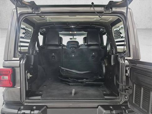 Used 2021 Jeep Wrangler Unlimited Sahara AWD/4WD image 6