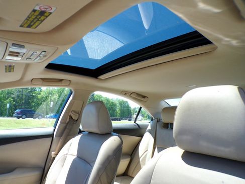 Used 2011 Lexus ES 350 FWD image 10