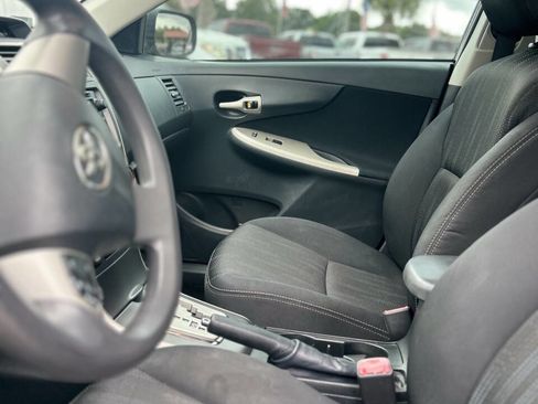 Used 2013 Toyota Corolla S w/ Premium Pkg image 10