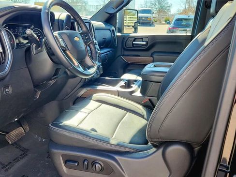 Used 2022 Chevrolet Silverado 3500 High Country w/ Safety Package II image 17