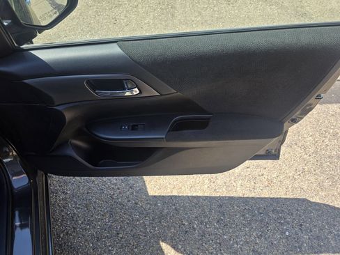 Used 2013 Honda Accord LX image 17