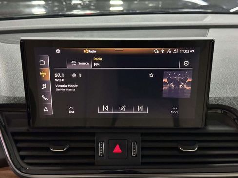 Used 2023 Audi Q5 2.0T Premium w/ Convenience Package image 15