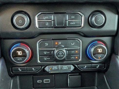 Used 2021 Chevrolet Tahoe Z71 w/ Z71 Signature Package image 20