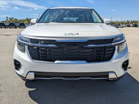 New 2026 Kia Seltos S FWD image 3