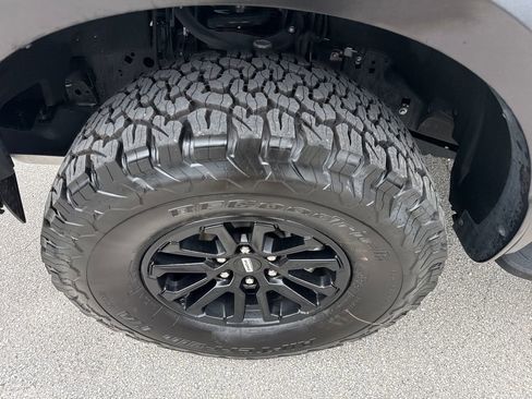 Used 2025 Ford F150 Raptor AWD/4WD image 13