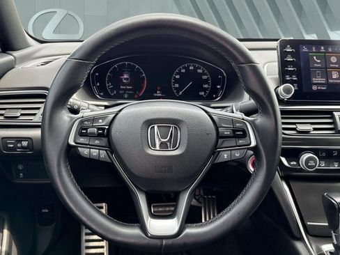Used 2018 Honda Accord Sport image 12