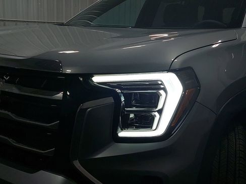 New 2026 GMC Terrain Elevation w/ LPO, Floor Liner Package image 31