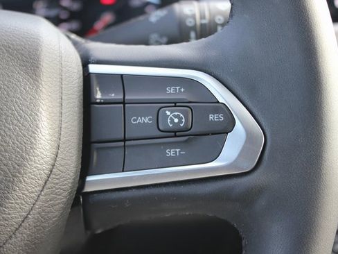 Used 2023 Jeep Compass Latitude w/ Convenience Group image 16