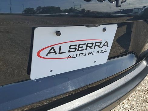 Used 2019 Jeep Cherokee Trailhawk AWD/4WD image 6