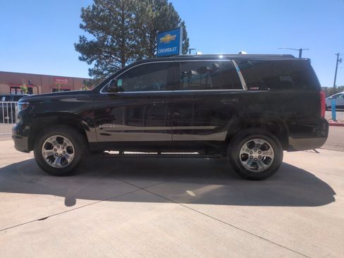 Used 2018 Chevrolet Tahoe LT w/ Luxury Package AWD/4WD image 2