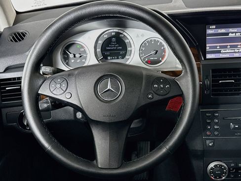 Used 2010 Mercedes-Benz GLK 350 4MATIC image 25