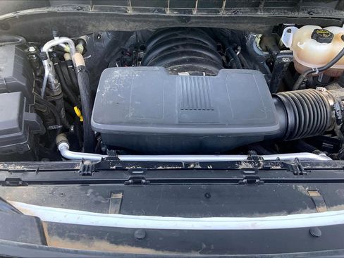 Used 2024 GMC Yukon XL AT4 w/ AT4 Premium Package AWD/4WD image 32