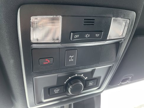 Used 2023 Toyota Tacoma TRD Off-Road image 30