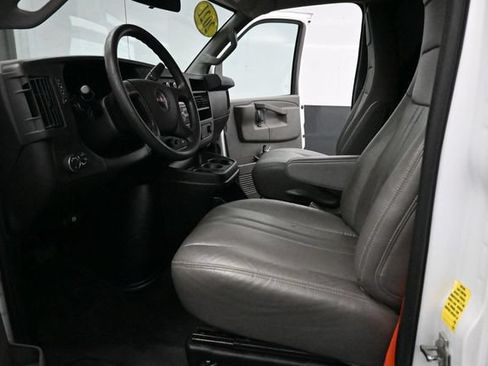 Used 2021 GMC Savana 2500 Extended RWD image 9