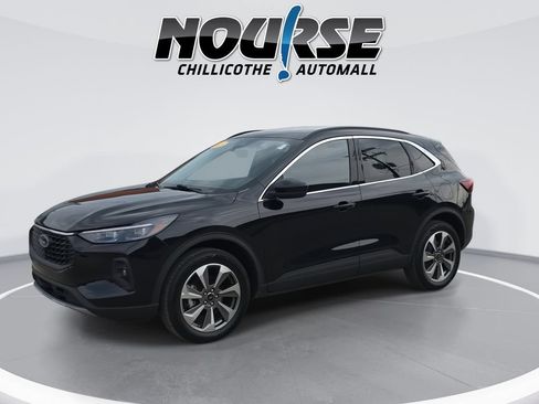 Used 2025 Ford Escape Platinum AWD/4WD image 4