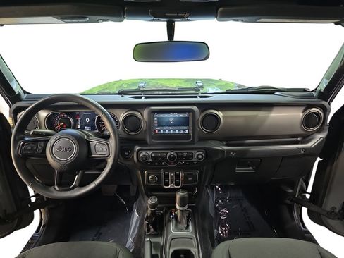 Used 2020 Jeep Gladiator Sport w/ Quick Order Package 24S AWD/4WD image 9