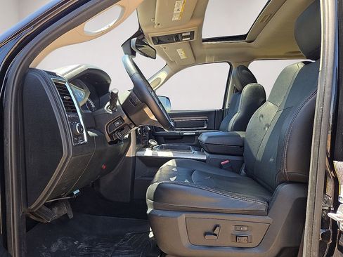Used 2015 RAM 2500 Laramie AWD/4WD image 22