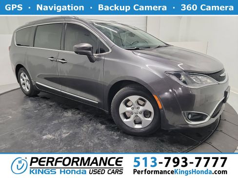 Used 2017 Chrysler Pacifica Touring-L Plus w/ Advanced Safetytec Group image 1