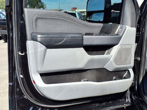 Used 2023 Ford F250 XLT w/ XLT Premium Package image 27