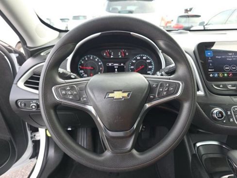 Used 2024 Chevrolet Malibu LT FWD image 14