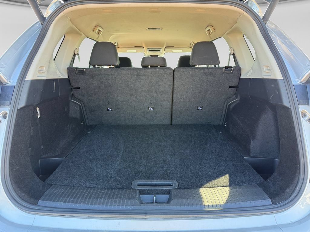 Used 2025 Nissan Rogue SV AWD/4WD image 41